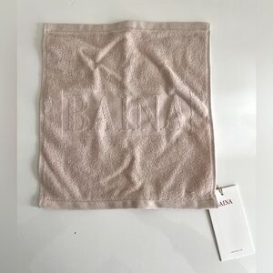 Four BAINA organic cotton face cloths in ivory - NWT